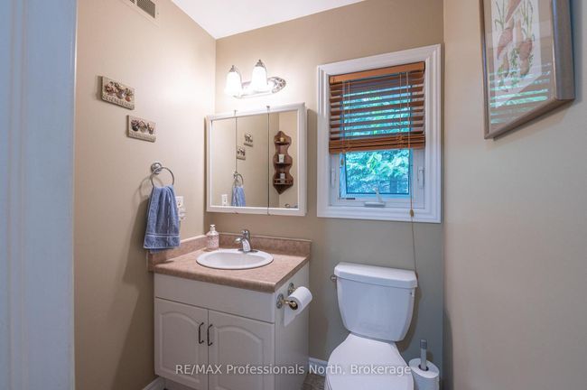 1075 Comak Cres, House other with 4 bedrooms, 4 bathrooms and 6 parking in Algonquin Highlands ON | Image 21