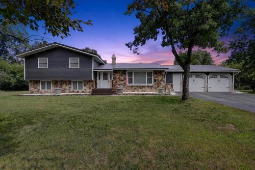 2302 Airport Rd, Brodhead, WI, 53520 | Card Image