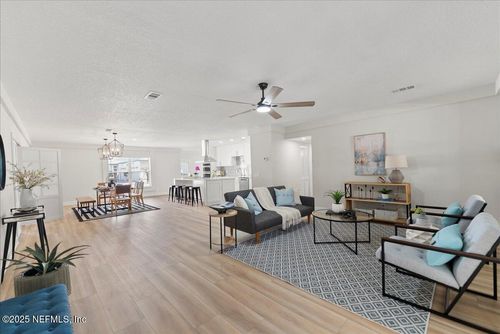 708 Myrtle Ave, GREEN COVE SPRINGS, FL, 32043-3032 | Card Image