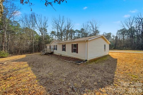 107 10th St Ne, Hildebran, NC, 28637-8102 | Card Image