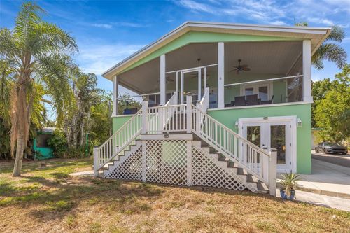 815 2nd Ave Nw, RUSKIN, FL, 33570-3805 | Card Image