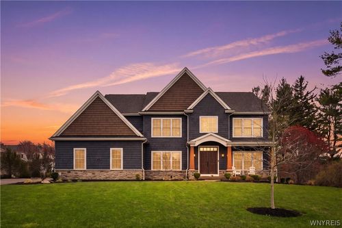 17 Woodthrush Trl, Orchard Park, NY, 14127-3065 | Card Image