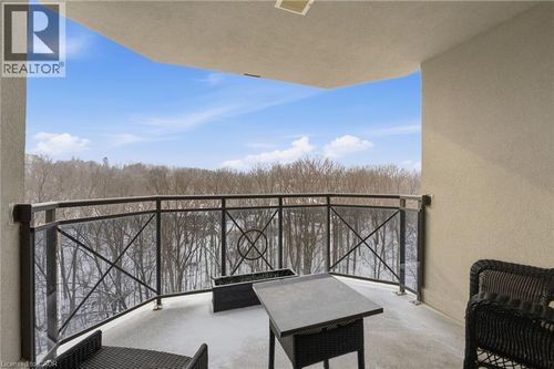 706-3000 Creekside Dr, Dundas, ON, L9H7S8 | Card Image