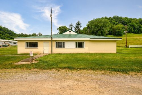39520 Bradbury Rd, Middleport, OH, 45760-9703 | Card Image
