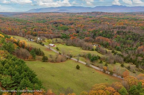 20212071 Potic Mountain Rd, Coxsackie, NY, 12051 | Card Image