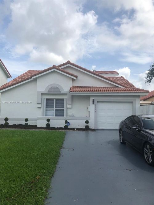 5531 Nw 188th St, Miami Gardens, FL, 33055-2337 | Card Image