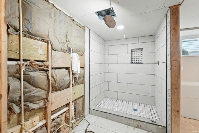 1025 S Gallatin St, House other with 5 bedrooms, 2 bathrooms and null parking in Marion IN | Image 27