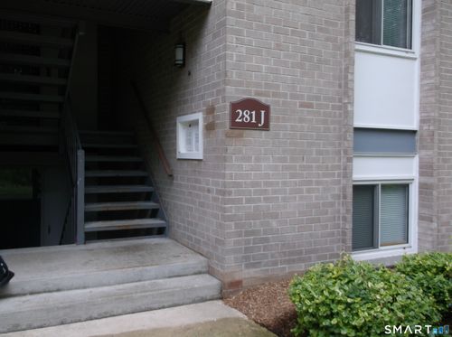 j4-281 Gardner Ave, New London, CT, 06320-3052 | Card Image