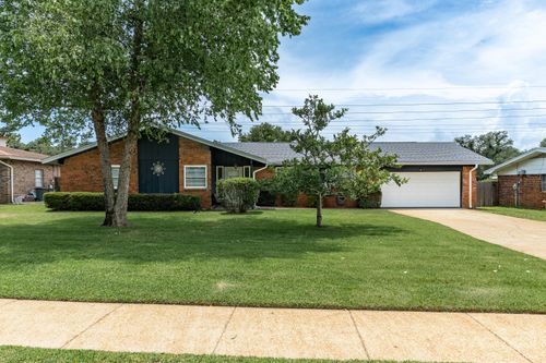 310 Jonquil Ave Nw, Fort Walton Beach, FL, 32548-6346 | Card Image