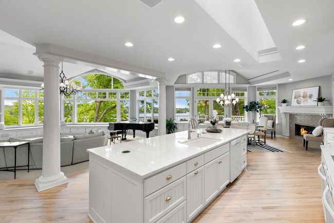 6060 Ridge Rd, House other with 4 bedrooms, 6 bathrooms and null parking in Shorewood MN | Image 6