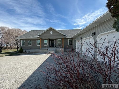 634 N 3200 E, Menan, ID, 83434-5000 | Card Image