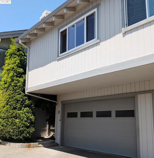 22 Holcomb Ct, Walnut Creek, CA, 94596-5223 | Card Image