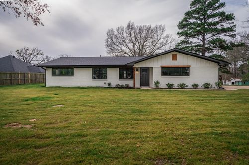 207 N White Oak Rd, White Oak, TX, 75693-1240 | Card Image