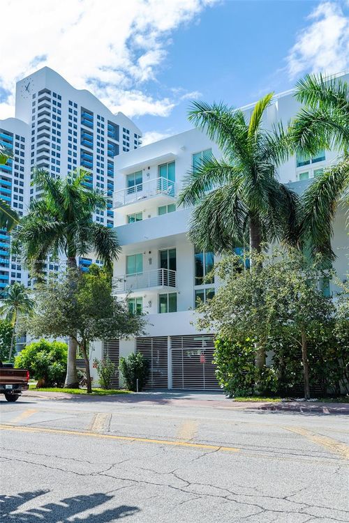 apt-202-1428 West Ave, Miami Beach, FL, 33139-3708 | Card Image
