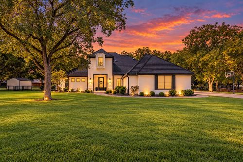 8017 W Landings Rd, Granbury, TX, 76049-4634 | Card Image