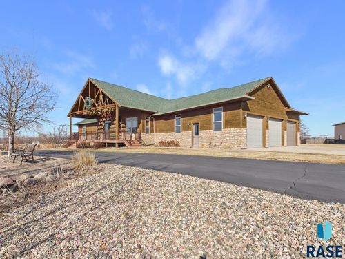 48190 268th St Street, Brandon, SD, 57005 | Card Image