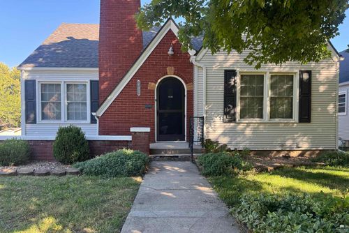 605 W 10th St, Concordia, KS, 66901-4011 | Card Image