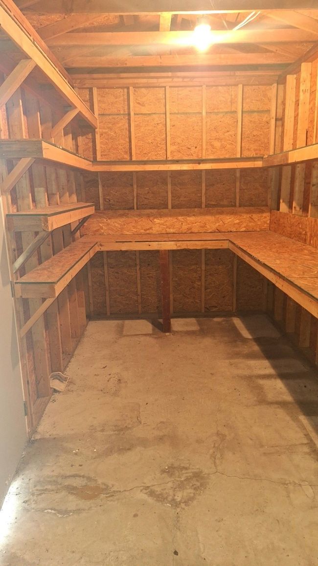View of storage room | Image 33