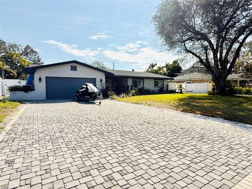 8280 32nd Ave N, ST PETERSBURG, FL, 33710-2212 | Card Image