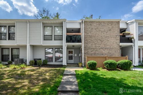 l-1 Lake Dr, East Windsor, NJ, 08520-5300 | Card Image