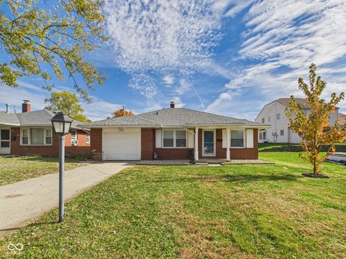 916 Alhambra Dr, Anderson, IN, 46012-4221 | Card Image