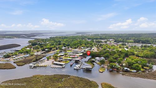 3309 Mary Walker Dr, Gautier, MS, 39553-5713 | Card Image