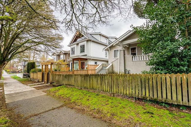476 E 20 Th Avenue, House other with 4 bedrooms, 2 bathrooms and 2 parking in Vancouver BC | Image 3