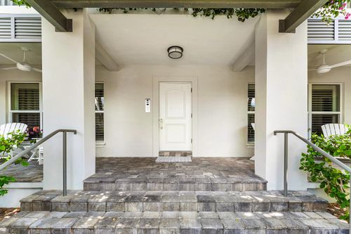 4-1025 Casuarina Rd, Delray Beach, FL, 33483-6739 | Card Image