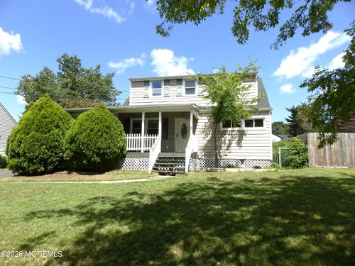 10 Fairway Dr, Toms River, NJ, 08753-6843 | Card Image