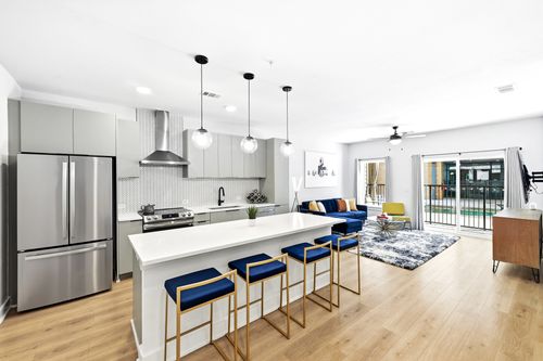 103-2500 Longview St, Austin, TX, 78705-4211 | Card Image