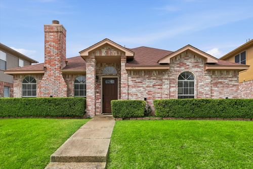 2825 Bent Brook Dr, Mesquite, TX, 75181-4008 | Card Image