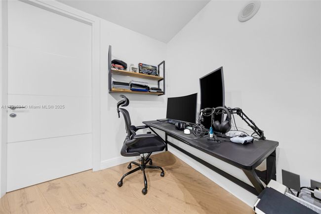 APT-707 - 16001 Collins Ave, Condo with 3 bedrooms, 3 bathrooms and null parking in Sunny Isles Beach FL | Image 16