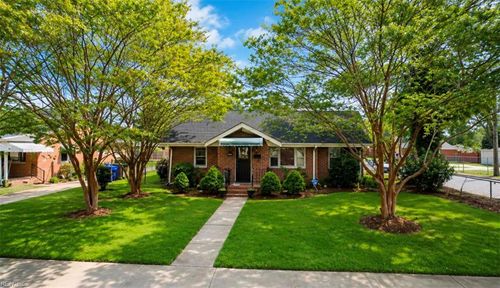 2905 Arcadia Ave, Portsmouth, VA, 23704-6005 | Card Image