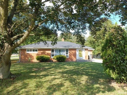 327 E Main St, Millersburg, IN, 46543-1315 | Card Image