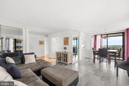 apt-1003-250 S Reynolds St, ALEXANDRIA, VA, 22304-4423 | Card Image