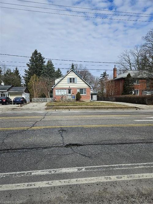 1154 Queen'S Blvd, Kitchener, ON, N2M1C2 | Card Image