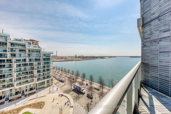 818 - 1 Edgewater Dr, Condo with 2 bedrooms, 3 bathrooms and null parking in Toronto ON | Image 33