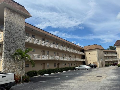 apt-203-5061 W Oakland Park Blvd, Lauderdale Lakes, FL, 33313-1522 | Card Image