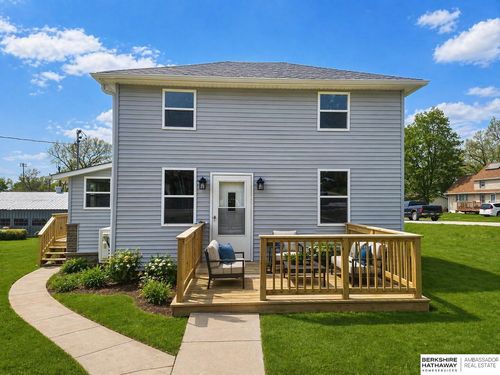 424 Sherman Ave, Nehawka, NE, 68413-3558 | Card Image