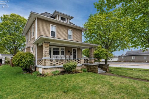 302 W 2nd St, Port Clinton, OH, 43452-1017 | Card Image