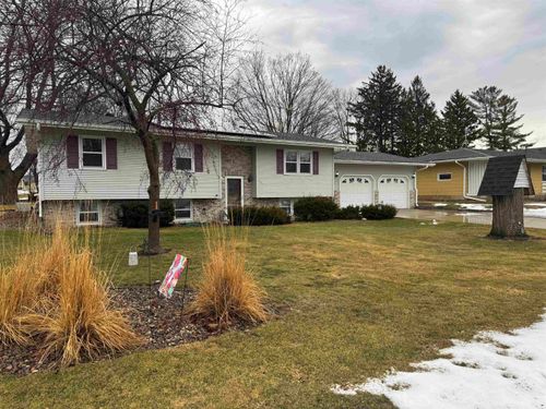 404 Birch Dr, Fredericksburg, IA, 50630-1002 | Card Image