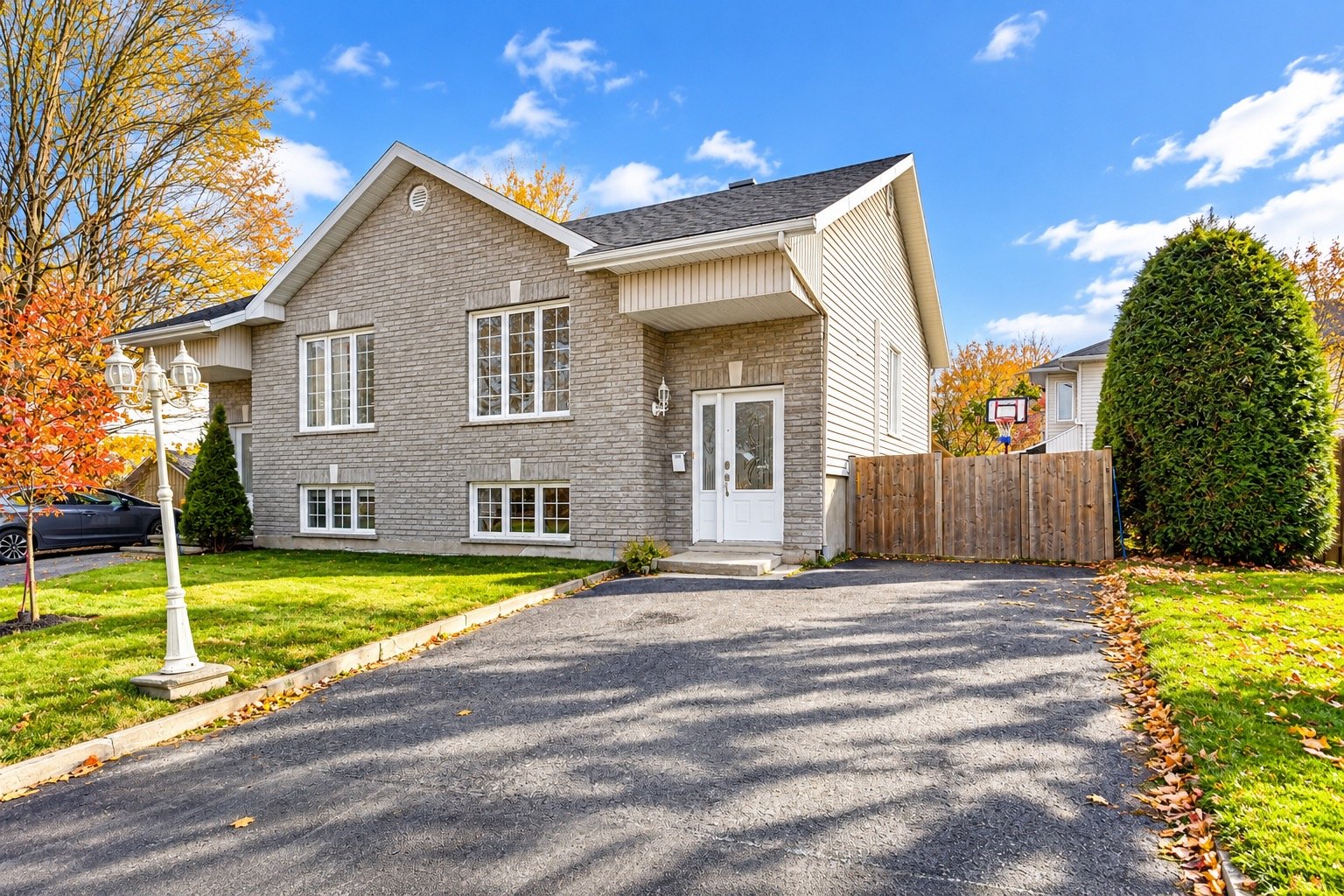 1549 Rue Des Cèdres, For Sale in L'ancienne-lorette - eXp Realty