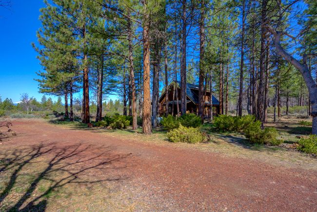 547705 Old Highway Rd, House other with 3 bedrooms, 3 bathrooms and null parking in Mcarthur CA | Image 55