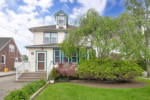184 Prospect St, Farmingdale, NY, 11735-3411 | Card Image