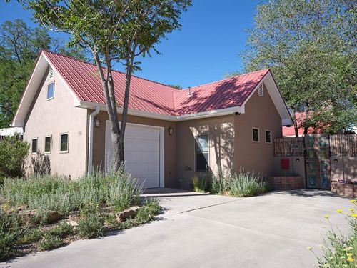 129 Bob Street, Santa Fe, NM, 87501 | Card Image