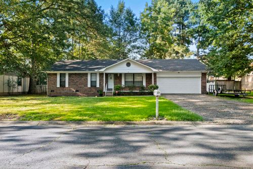 107 Foxdell Cir, Jacksonville, AR, 72076-2608 | Card Image