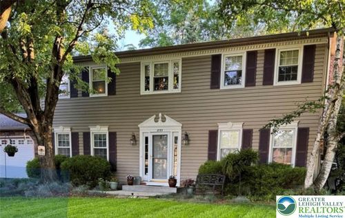 8133 Pheasant Run, FOGELSVILLE, PA, 18051-1523 | Card Image