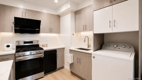 4c-131-19 Fowler Ave, Flushing, NY, 11355-5358 | Card Image