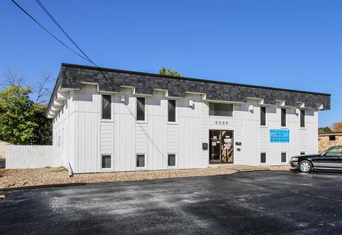 ste-150a-3336 Kimball Ave, Waterloo, IA, 50702-5762 | Card Image