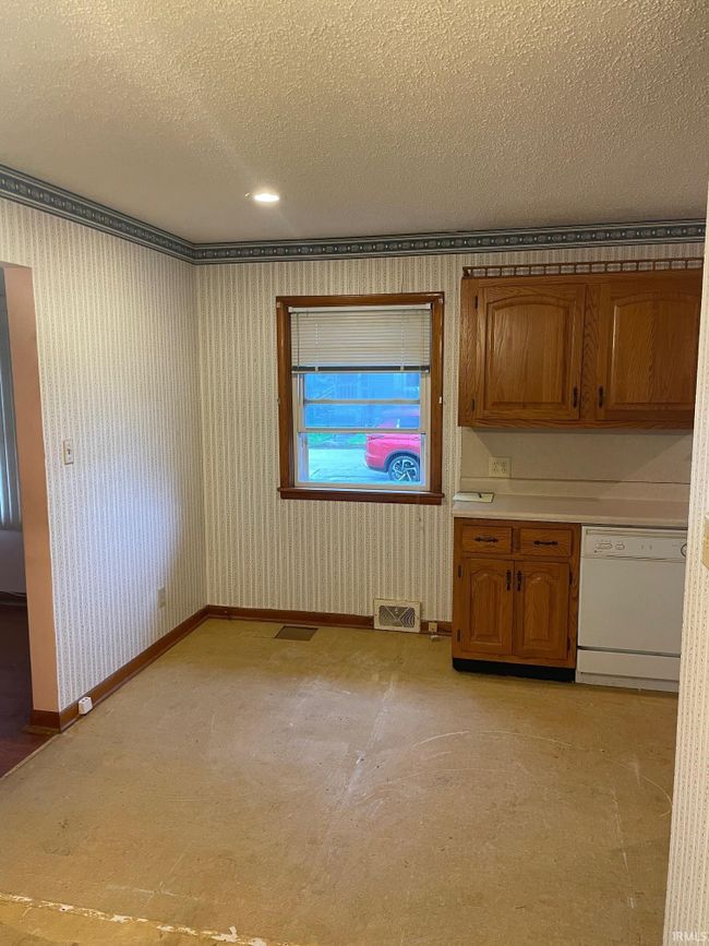 1402 N 13th Street, For Sale in Vincennes Zoocasa